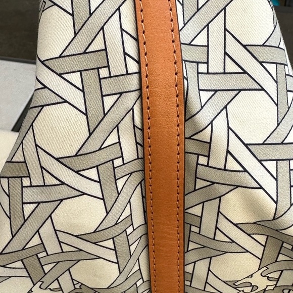 Tory Burch Basketweave Shopper Bag - Picture 7 of 15